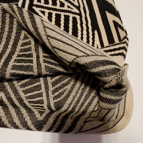 💥SOLD - NWOT Sweater knit mini skirt - Picture 4 of 4